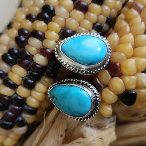 Beautiful NWOT Native American Handmade Turquoise and Sterling Earrings 🩵 🎁
